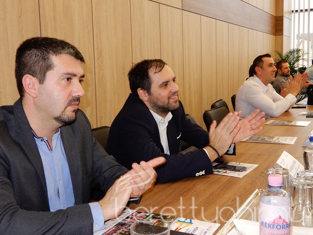 HURO Közigazgatási híd 21